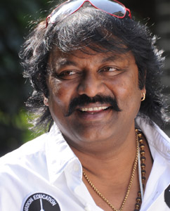 Villain Director for Old Multi Starrer
