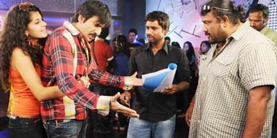 Daruvu Writers Lack Cine Knowledge?