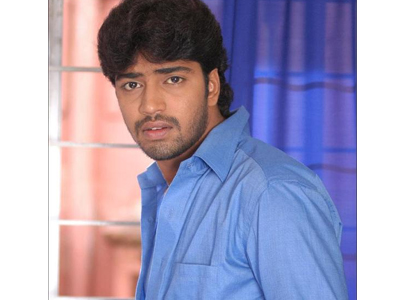 Who is Targeted by Allari Naresh?