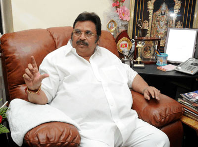 Dasari Should Distribute Small Movies