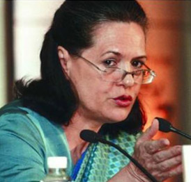 Cong MLCs asks Sonia to resolve Telangana issue by Sept 30