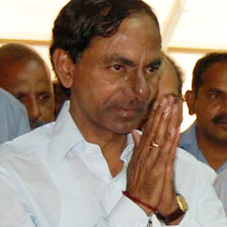 KCR visits TDP MLA Harishwar Reddy's house