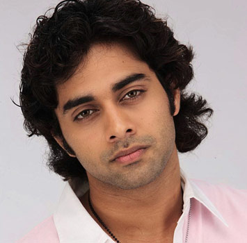 Navdeep Joined 'Baadshah' Shoot