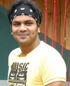 Manchu Manoj Shows Manchi Thanam