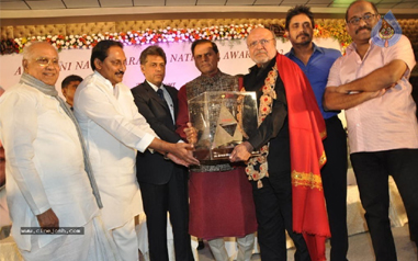 Shyam Benegal Receives ANR Award