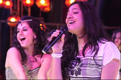 Sweet Singer in Hot Song of 'Shadow'