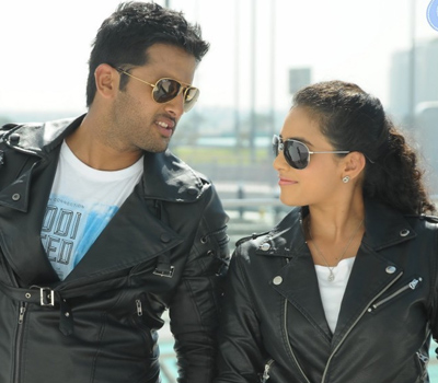 'Gunde Jaari Gallanthayyinde' 2 Weeks Shares