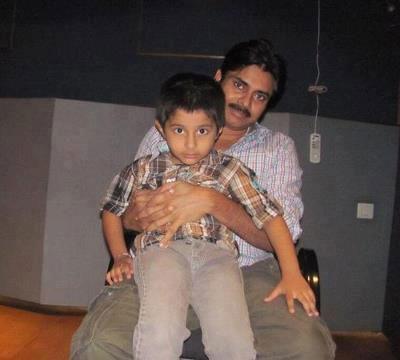 Story Behind Pawan-Mahesh Son's Pic!