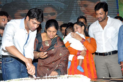 Allari Naresh Family Touch