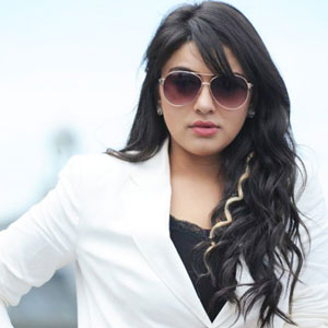 Hansika on More Mileage than Anushka