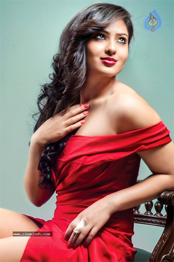 Pawan's Heroine Goes Hotter