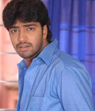 Allari Naresh Becomes the New Target