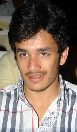 Akhil Says No To Srinu Vytla