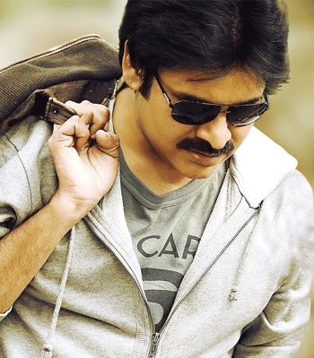 Pawan Impressed with 'Yevadu' Director!