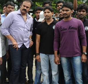 Naga Babu Extends Support to Pawan