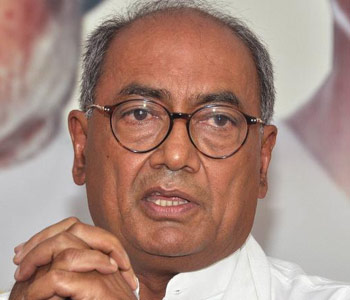 Digvijay asks Seemandhra employees to call off strike