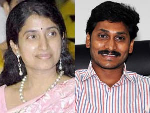 Court permits Bharathi to stay with Jagan