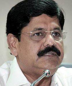 Anam appeals Seemandhra unions to end strike