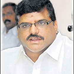 Botsa pleases Seemandhra, Telangana leaders on GoM letter