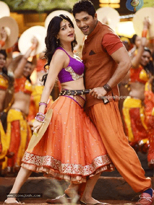  Bunny Mesmerizes in 'Race Gurram' Trailer