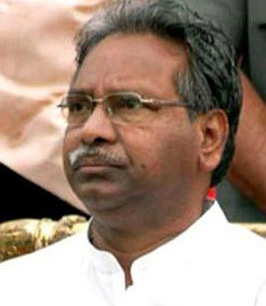 Kavuri quits post, not to contest on Congress ticket