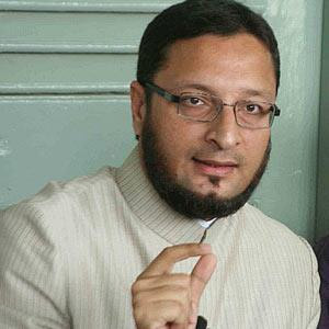 Asaduddin Owaisi files nomination for Hyderabad