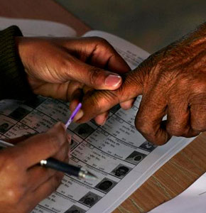 Polling largely peaceful in Hyderabad: CP