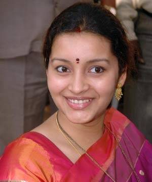 Do Renu Desai Need Pawan Support?