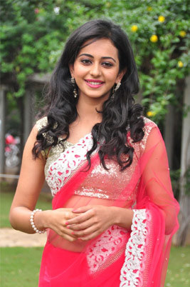 Rakul Romances First Cherry Next Mahesh!