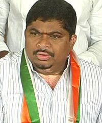 Ponnam demands action against Jagadish Reddy by March 1