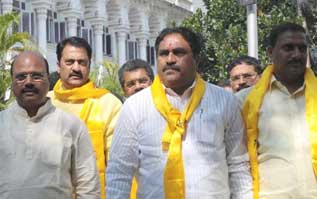Telangana Assembly turns into battlefield