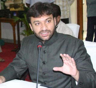 KCR should emulate YSR in minorities welfare: Akbar Owaisi