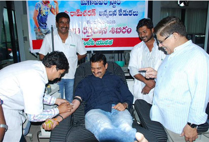 Bandla Donates Blood on Charan's B-Day