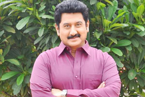 Bollywood Hero Praises Senior Telugu Hero