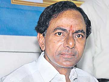 KCR seeks Central funds for police modernisation