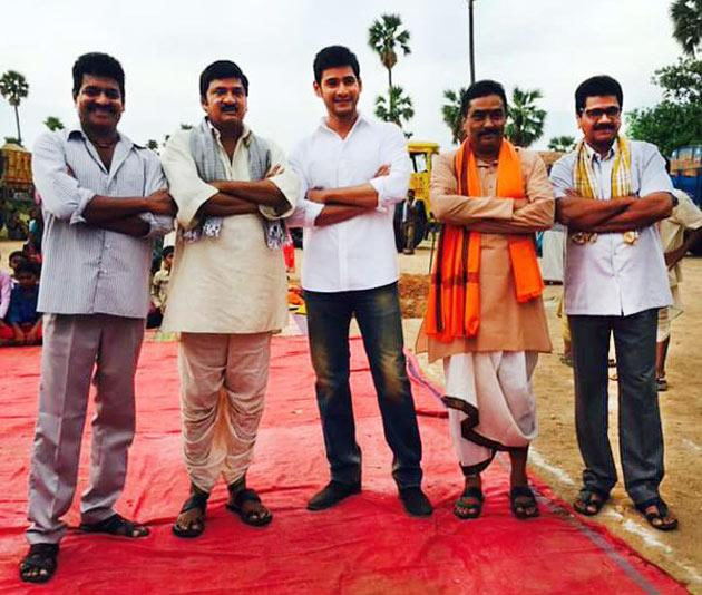 Rajendra Prasad's Team with Mahesh