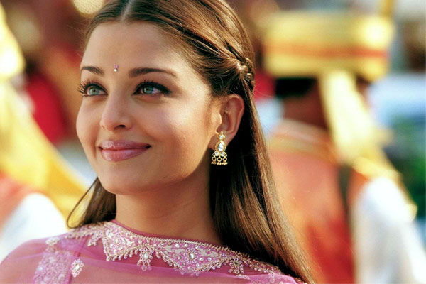 Aish Confirms Nag-Mahesh's Movie!