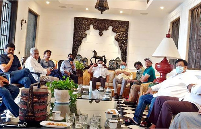 2 Unknown Producers Criticized Chiranjeevi's Meeting
