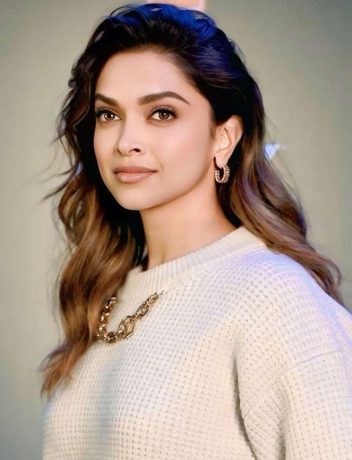 AA22- Deepika in Different Avatar