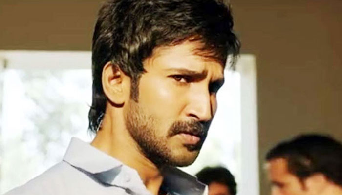 Adhi Pinisetti in Pawan Kalyan's Film!
