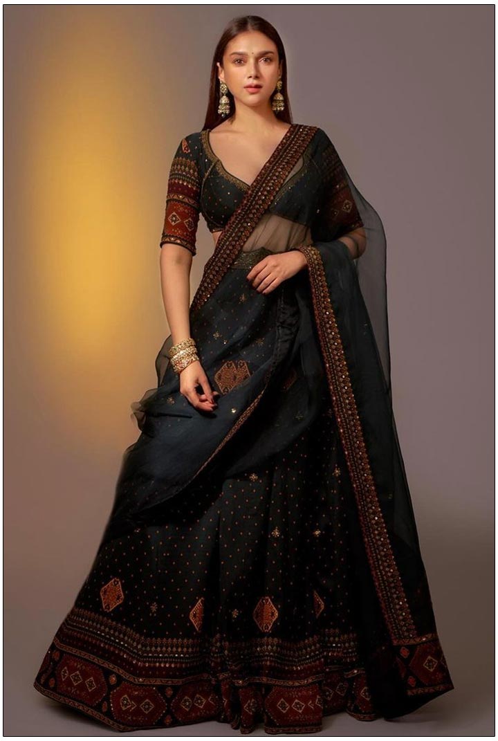 Aditi Rao Hydari Sizzles In Silk Lehenga