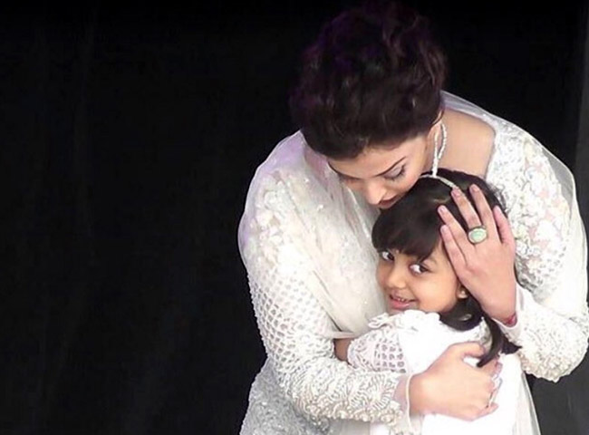 Aishwarya Rai, Aaradhya - New Pic