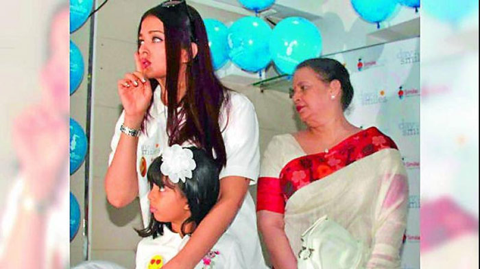 Aishwarya Rai with her daughter Aaradhya and mother Vrinda Rai