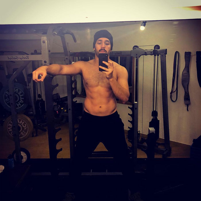 Akhil's Eight Pack Look