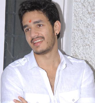 Akhil Fixes Festive Target