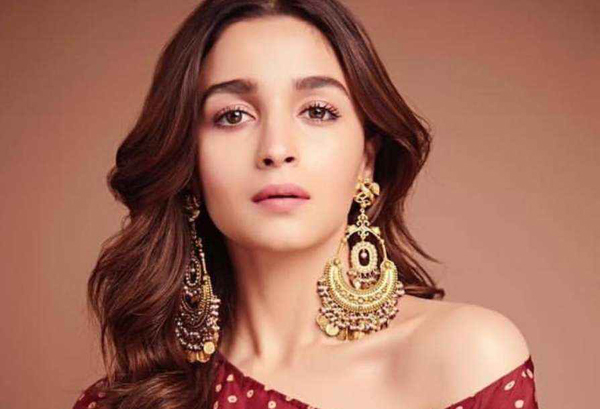 Alia Bhatt Turns Event Planner For Ranbi Kapoor Birthday