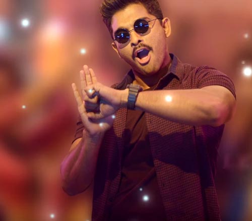 Allu Arjun Electrifying Dance Moves in Sarrainodu