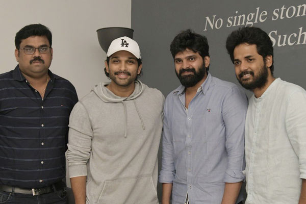 Allu Arjun Watches Brochevarevarura, Agent Sai Srinivasa Athreya