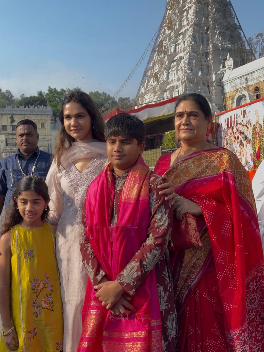 Allu Arjun wife Sneha and kids scale Tirumala