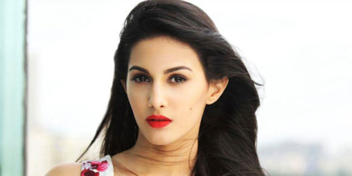 Amyra Dastur